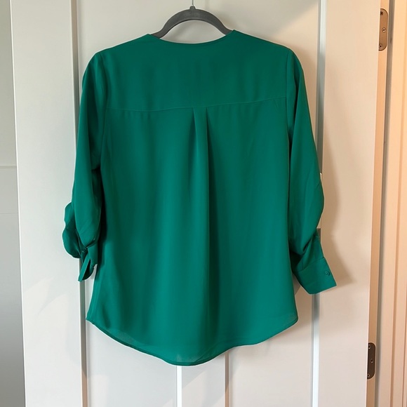 Express portofino top. Green. Size XS. NWT. - Picture 2 of 4